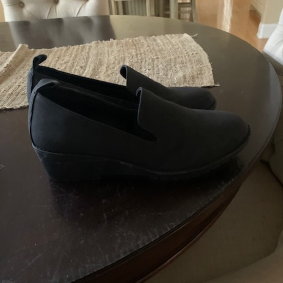 Me Too Black loafers - Picture 1 of 3